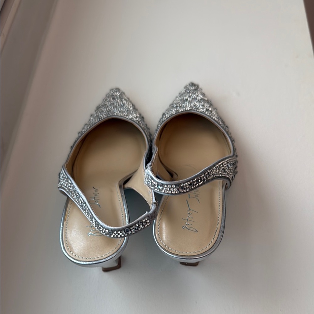 Shimmering Silver Slingback Heels - Picture 2 of 6